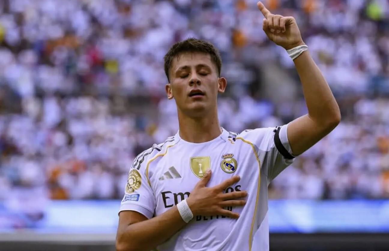 居莱尔与莫, 为坎坷, 出现隔阂 居莱尔与莫, 为坎坷, 出现隔阂