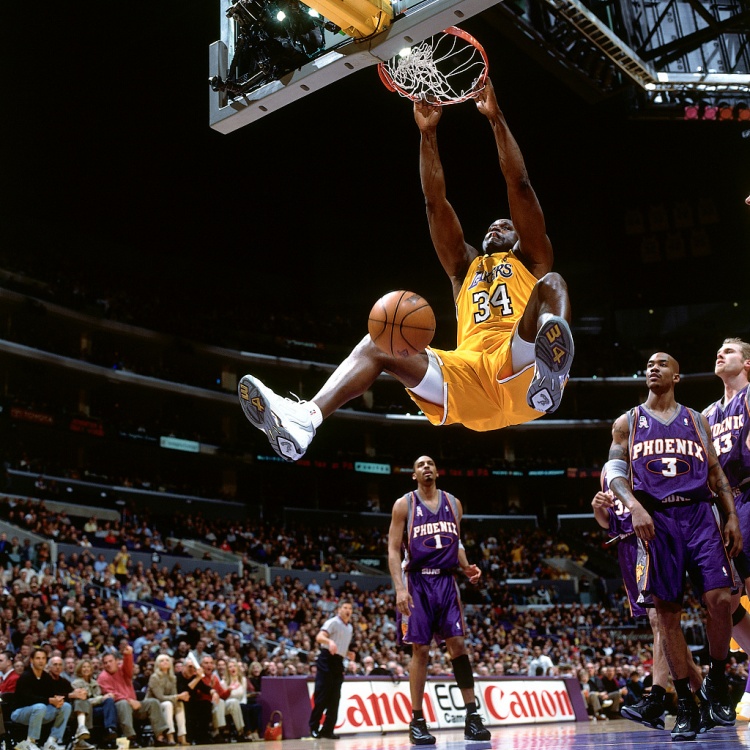 奥拉朱旺, 线的球员, 我会不断攻 奥拉朱旺, 线的球员, 我会不断攻