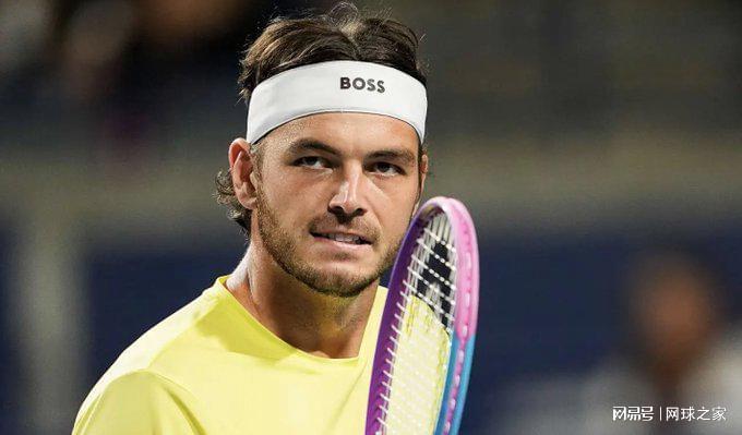 沃尔杯的马, 阿尔卡拉斯, ue